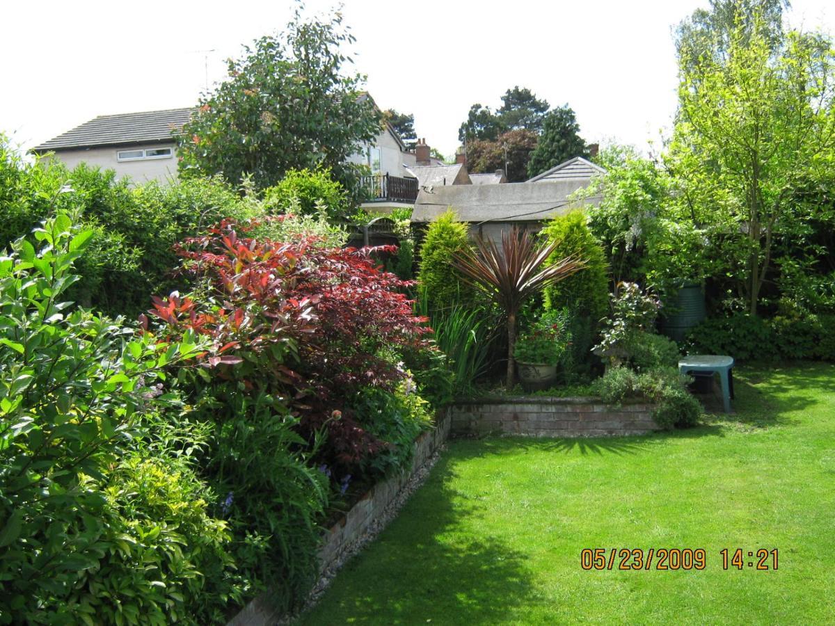 24 Fairfield Road Bed & Breakfast Uttoxeter Exterior photo
